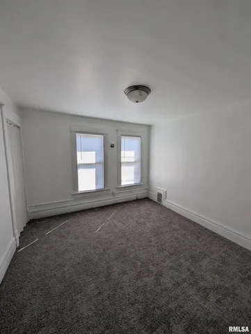 $65,400 | 805 East Behrends Avenue, Peoria, IL 61603