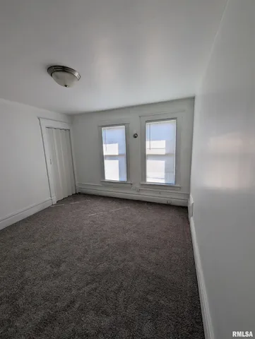 $65,400 | 805 East Behrends Avenue, Peoria, IL 61603