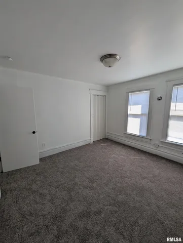 $65,400 | 805 East Behrends Avenue, Peoria, IL 61603