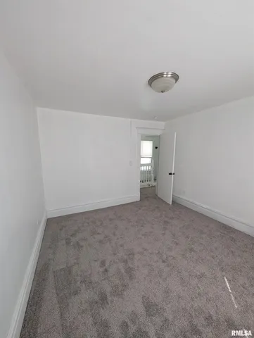 $65,400 | 805 East Behrends Avenue, Peoria, IL 61603