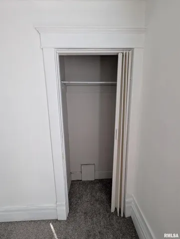 $65,400 | 805 East Behrends Avenue, Peoria, IL 61603