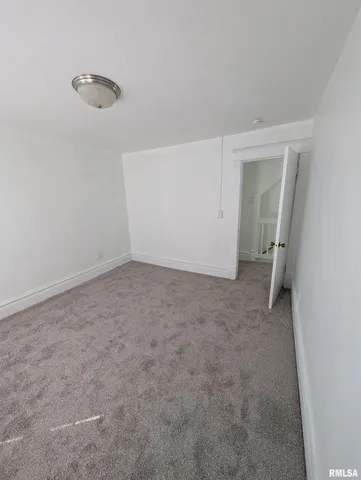 $65,400 | 805 East Behrends Avenue, Peoria, IL 61603