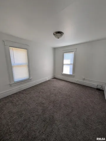 $65,400 | 805 East Behrends Avenue, Peoria, IL 61603