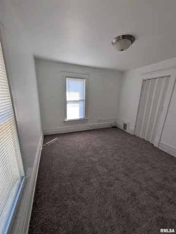 $65,400 | 805 East Behrends Avenue, Peoria, IL 61603