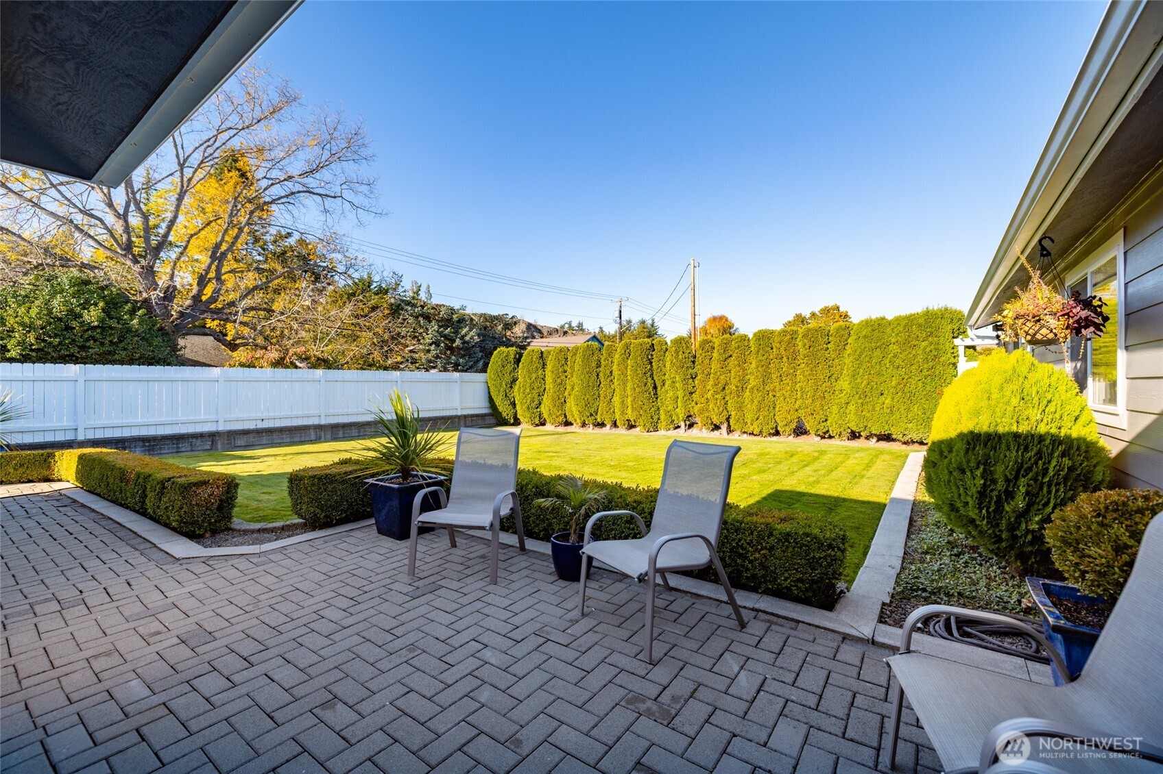 733 Maple Avenue La Conner, WA 98257 - Photo 3 of 39 a view of swimming pool with chairs