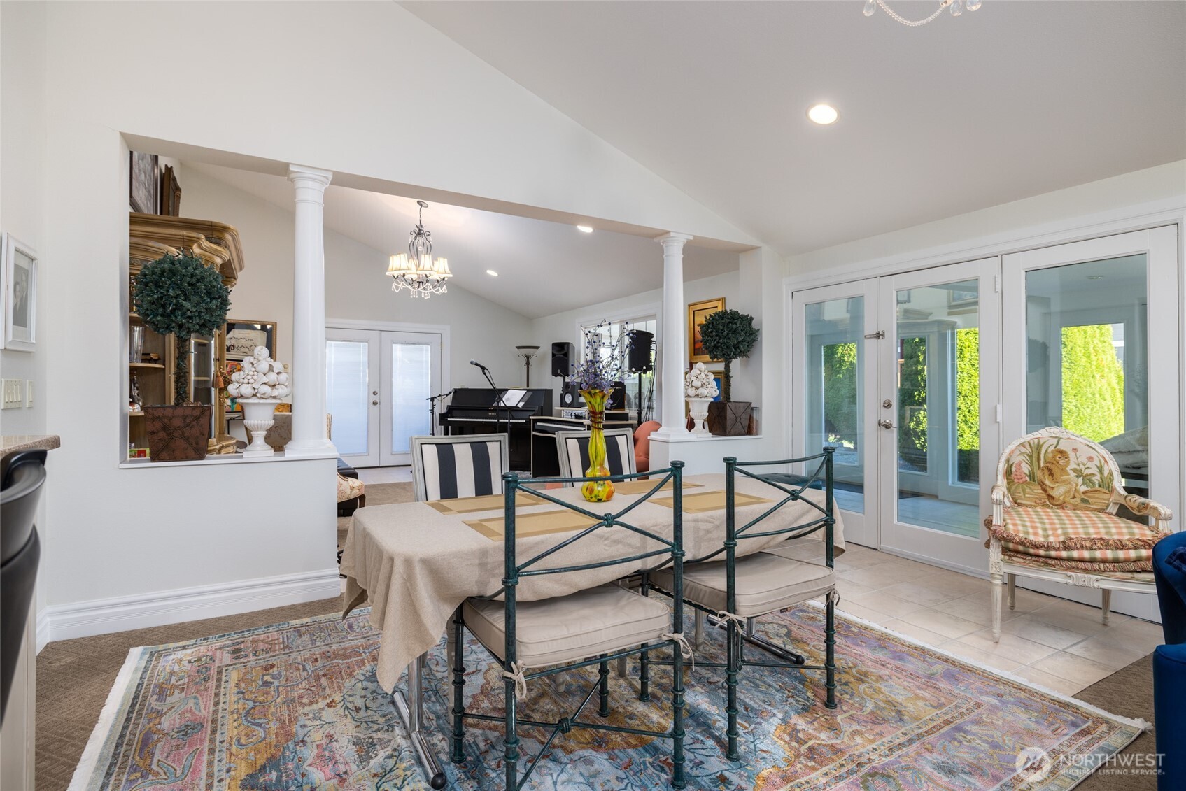 733 Maple Avenue La Conner, WA 98257 - Photo 10 of 39 a view of a livingroom and dining room