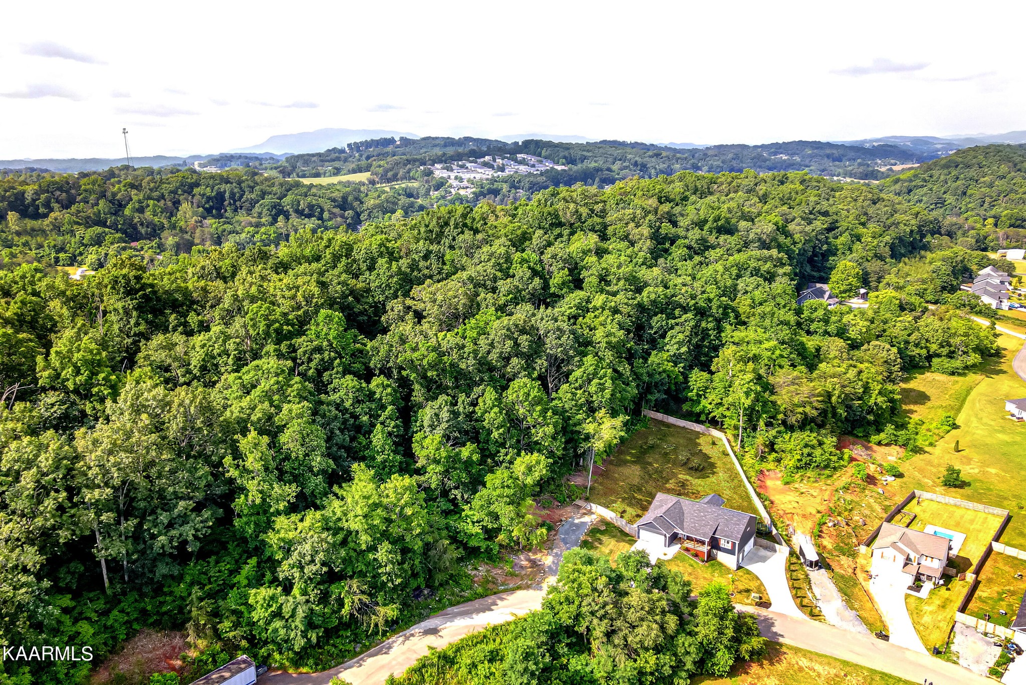 238 Clear Creek Road Kodak, TN 37764 - Photo 27 of 31 Gallery Image 27