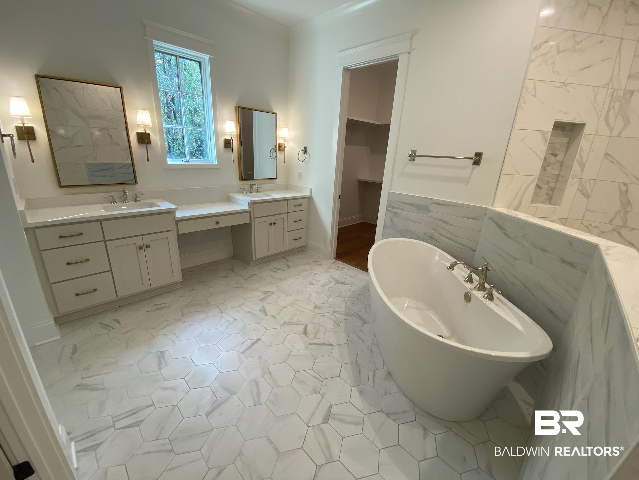605 Falling Water Boulevard Fairhope, AL 36532 - Photo 4 of 22