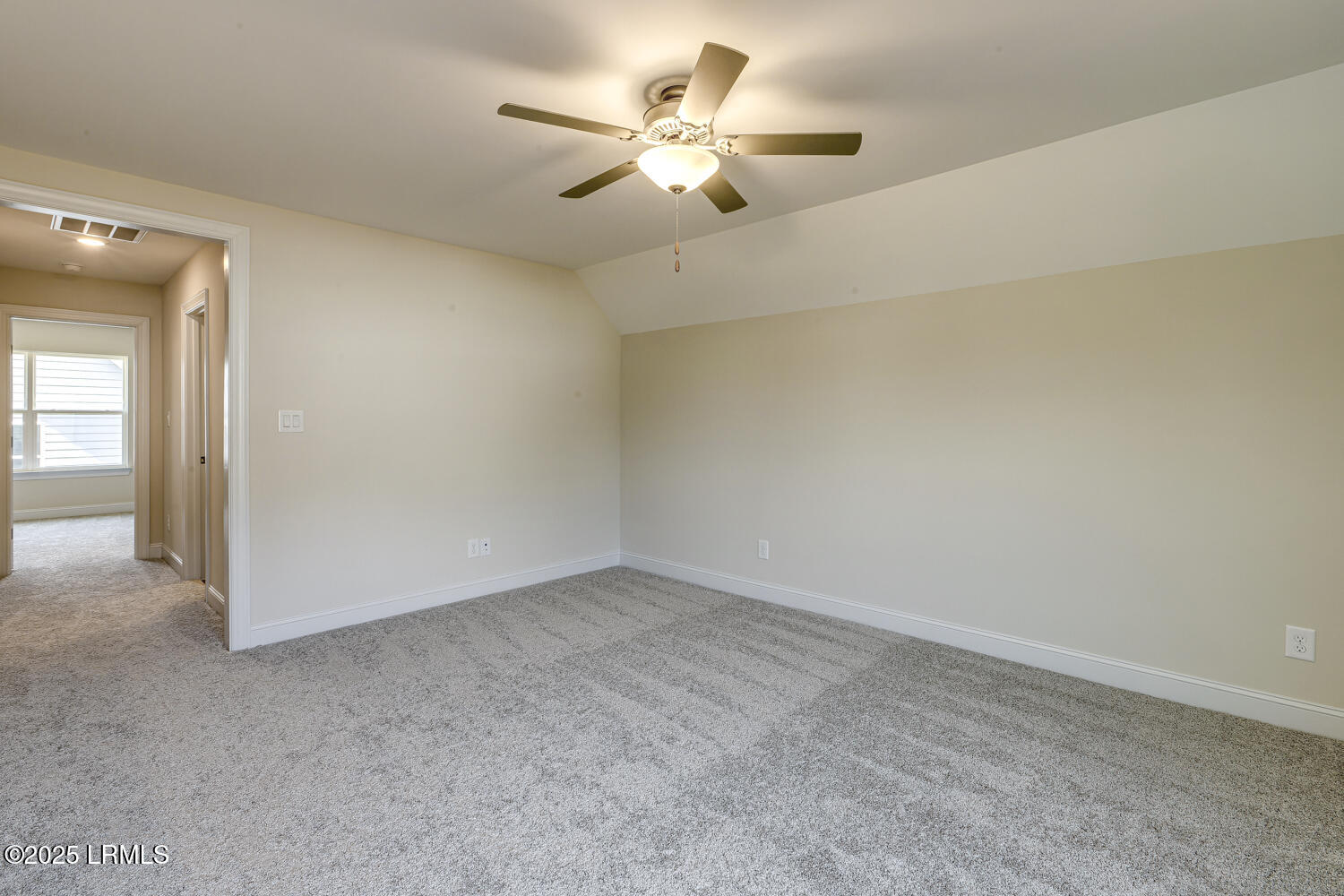 27 Fairfield Road Beaufort, SC 29907 - Photo 18 of 23 Loft