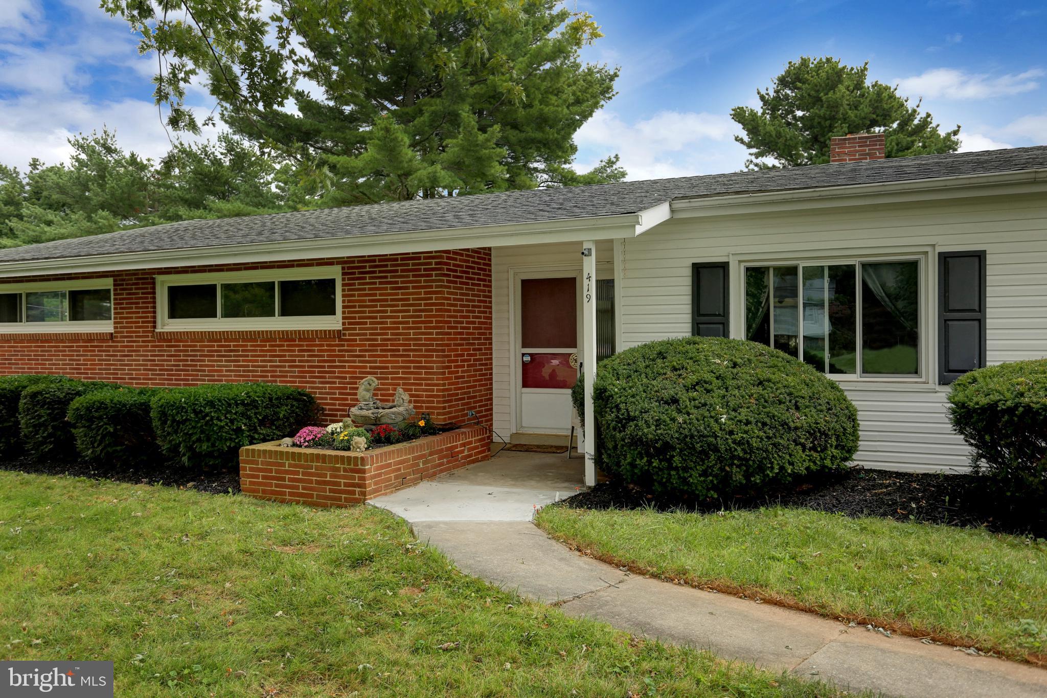419 North Houcksville Road Hampstead, MD 21074 - Photo 3 of 55 Gallery Image 3