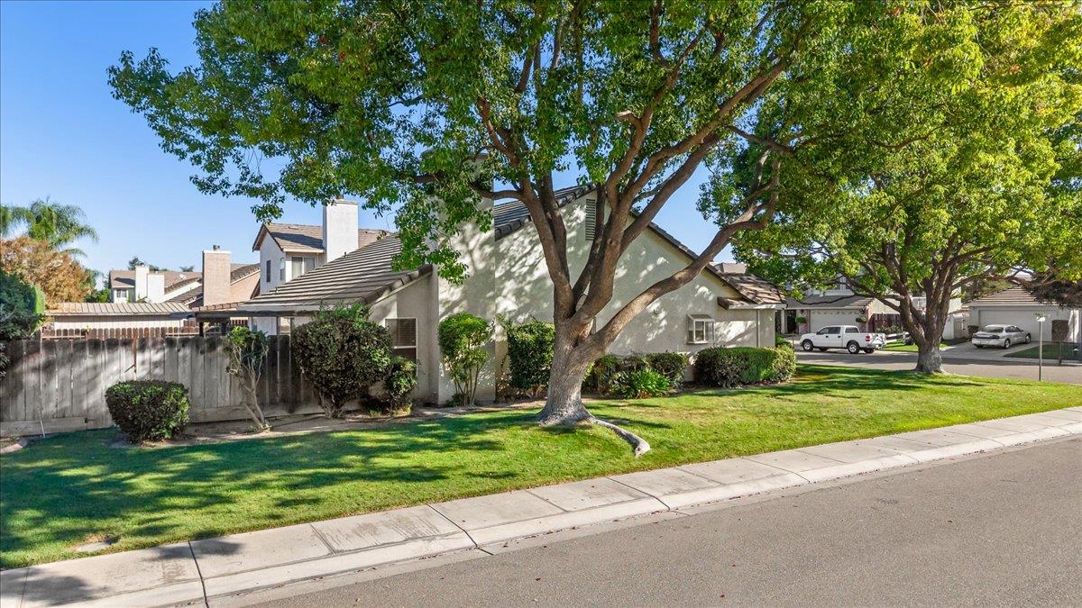 505 County Court Ripon, CA 95366 - Photo 4 of 56 Gallery Image 4