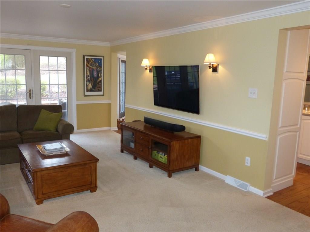 130 Boxfield Road Upper St. Clair, PA 15241 - Photo 5 of 25 Gallery Image 5