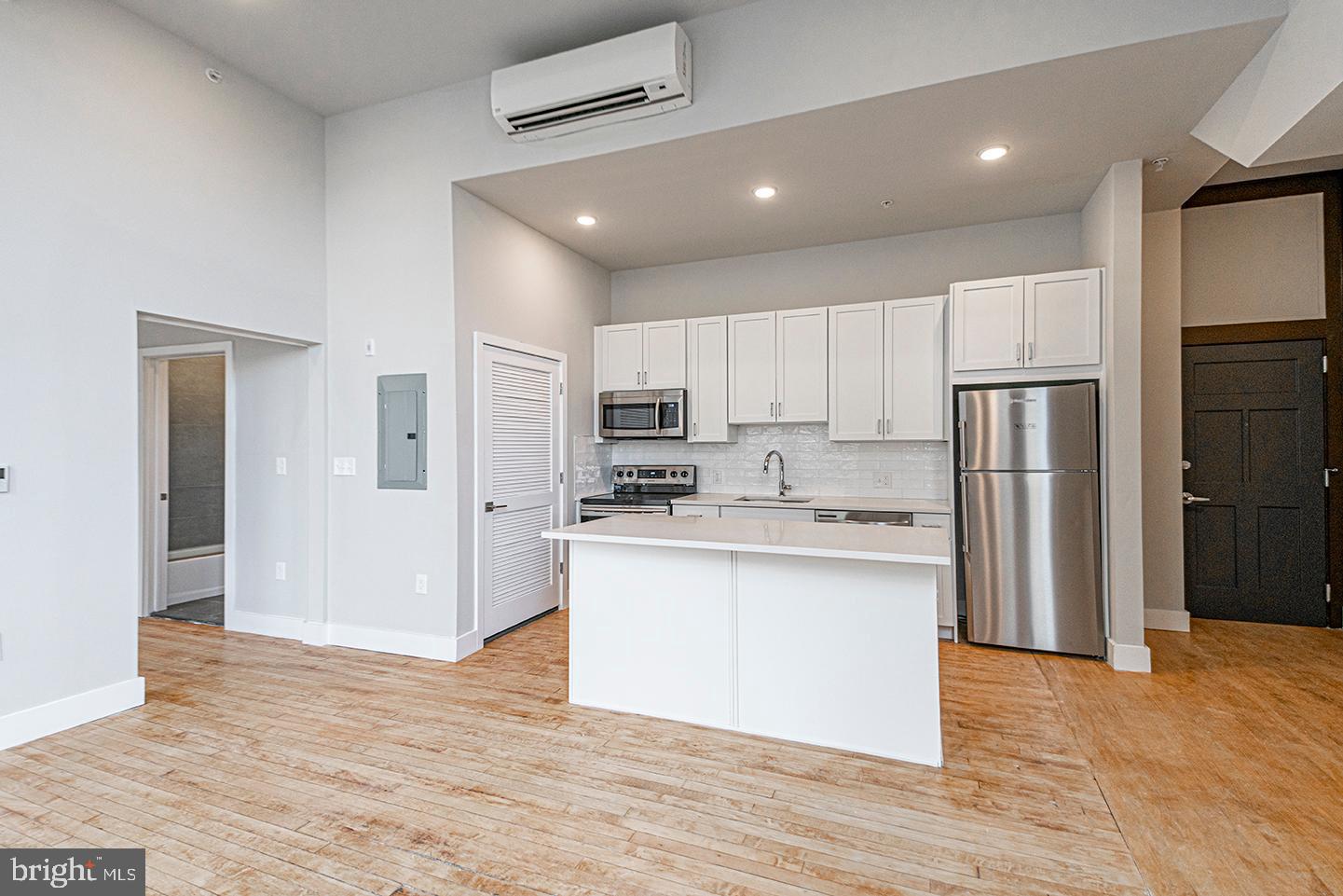 1300 South 19th Street, Unit 303 Philadelphia, PA 19146 - Photo 10 of 19