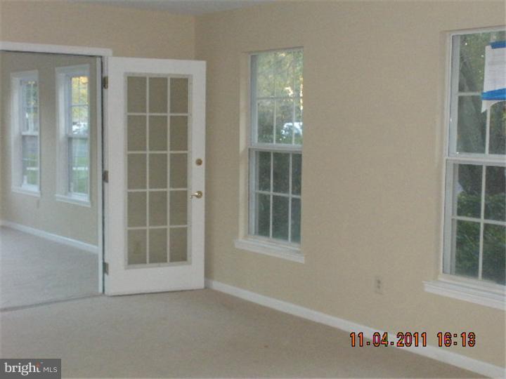 25 Mifflin Road Dover, DE 19904 - Photo 5 of 10 Living Room