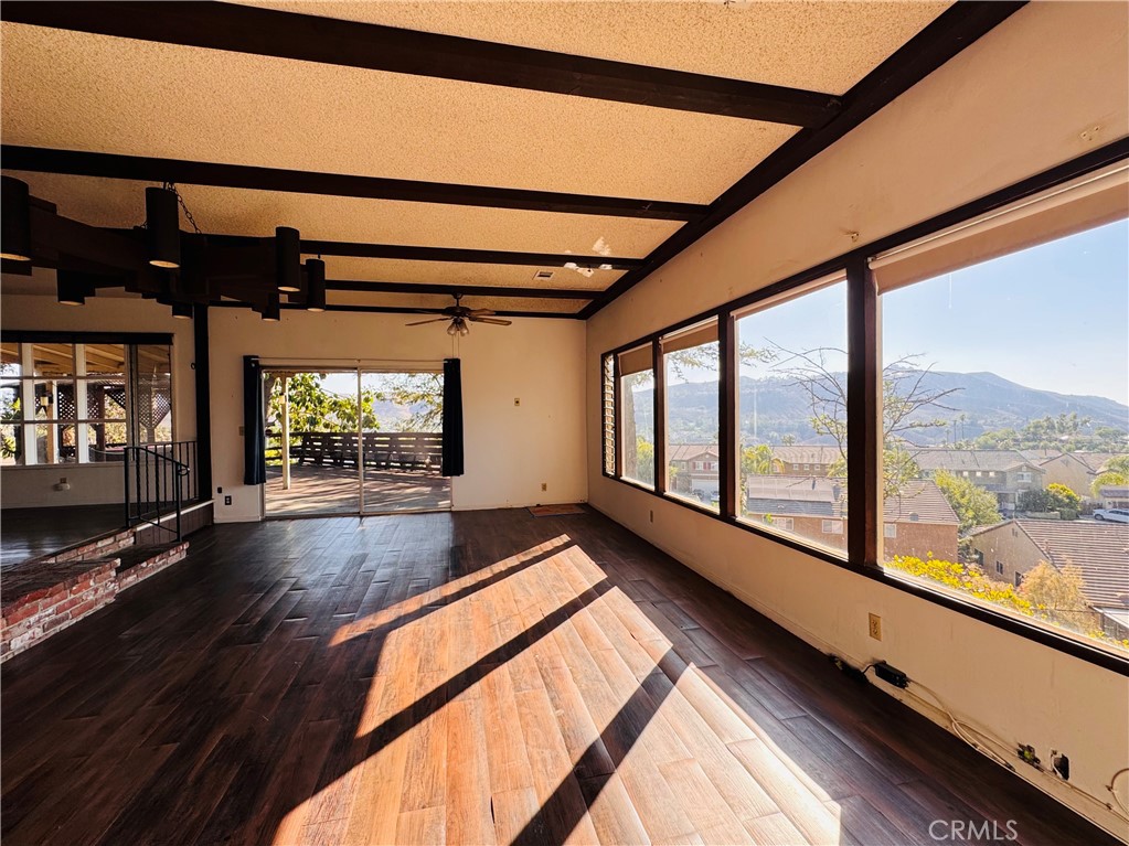 12257 Skywood Court Riverside, CA 92503 - Photo 33 of 47 Living Room