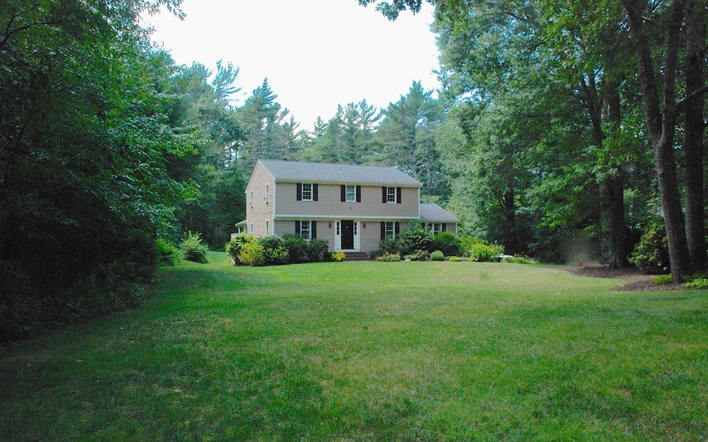 76 Stagecoach Road Duxbury, MA 02332 - Photo 25 of 26 a view of a house with backyard and garden