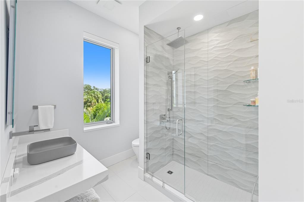 3315 Bay Shore Road Sarasota, FL 34234 - Photo 48 of 96