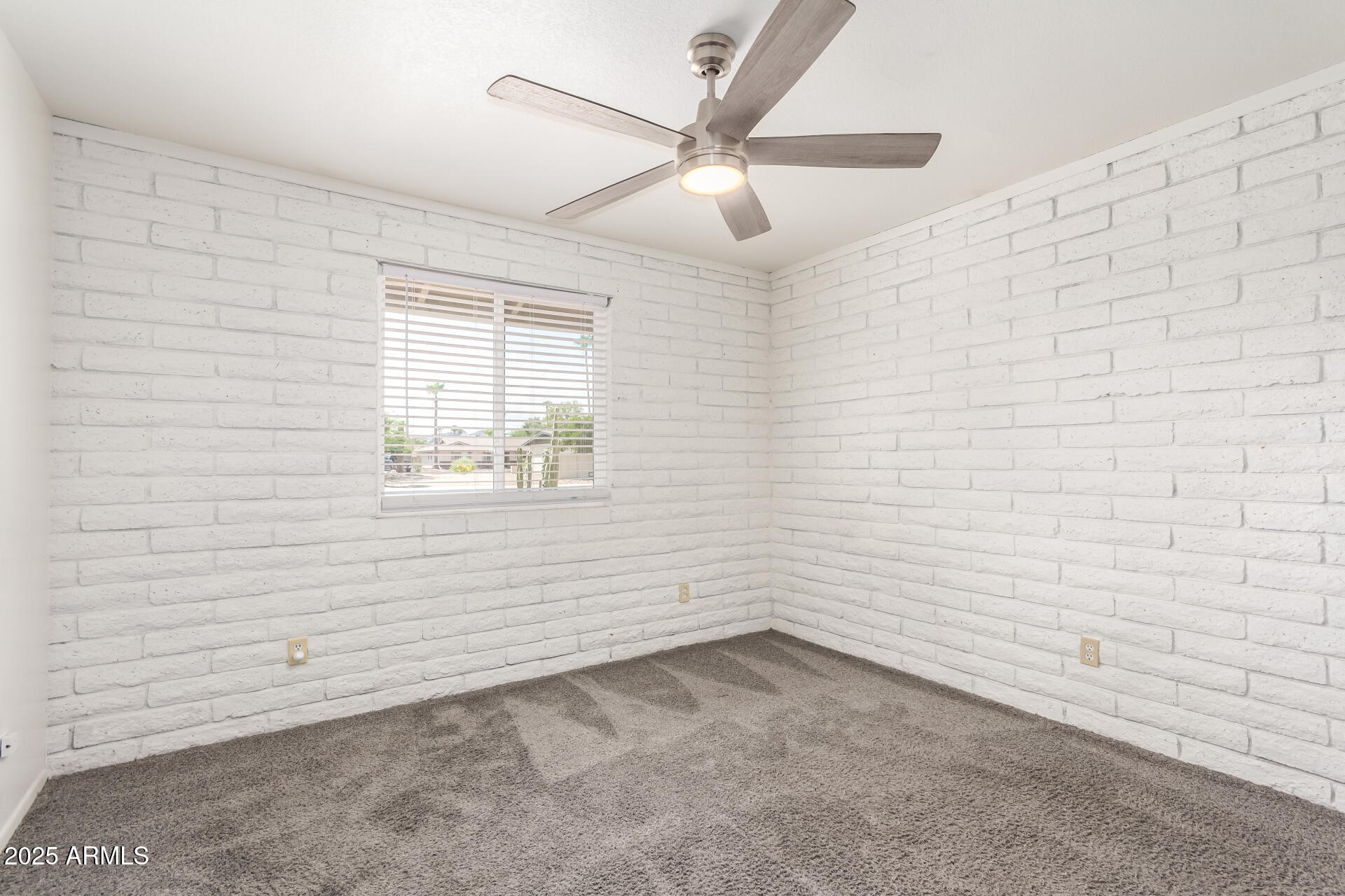 11621 North 39th Street Phoenix, AZ 85028 - Photo 10 of 13 11621 N 39TH Street, Phoenix, AZ 85028