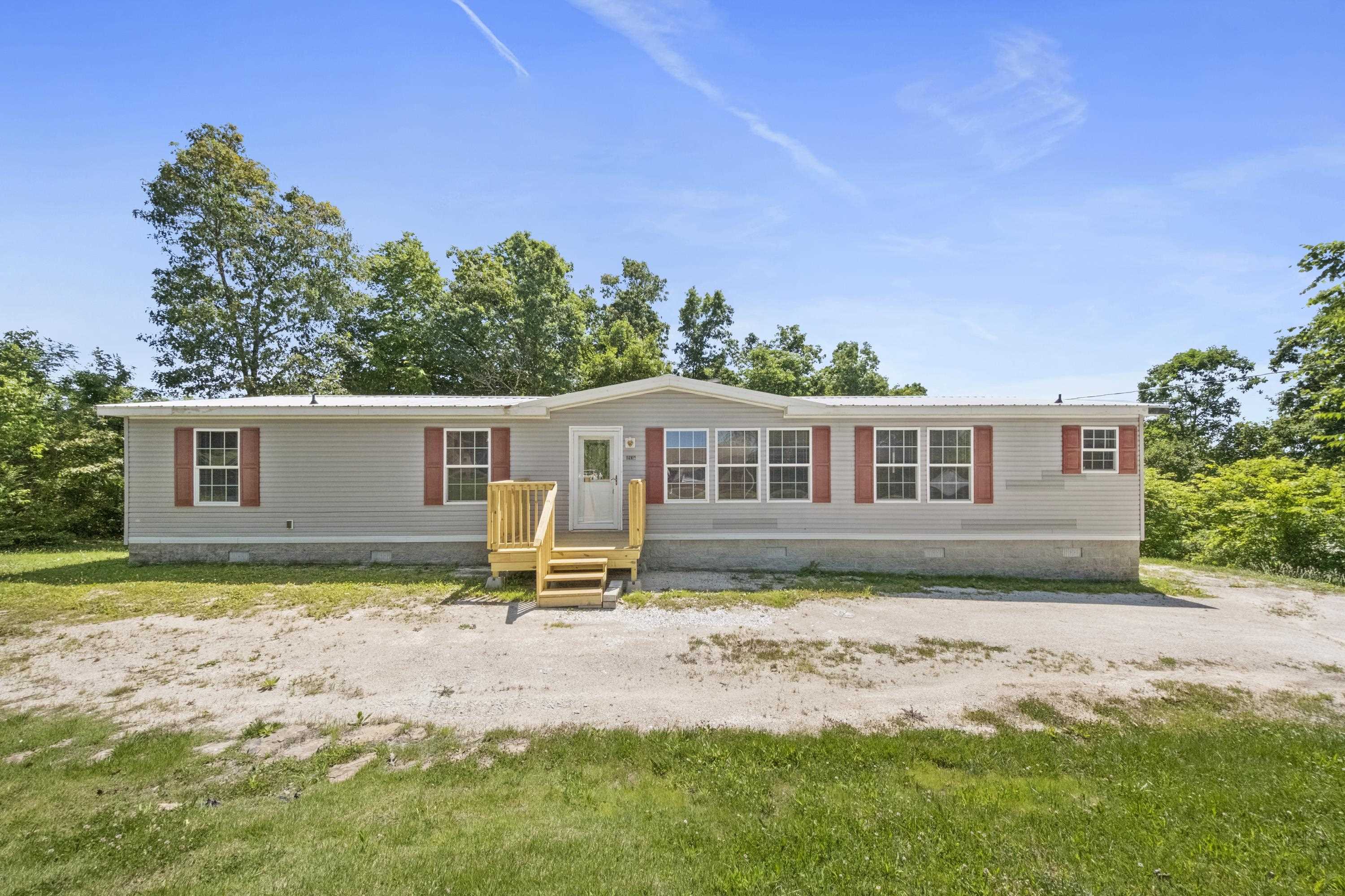 1938 Booth Quillen Road Ashland, KY 41102 - Photo 1 of 32 Gallery Image 1