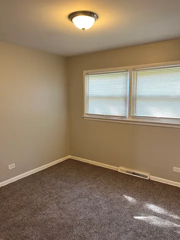 $297,000 | 939 Coach Road, Homewood, IL 60430