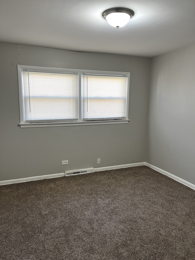 939 Coach Road Homewood, IL 60430 - Photo 8 of 15 Gallery Image 8