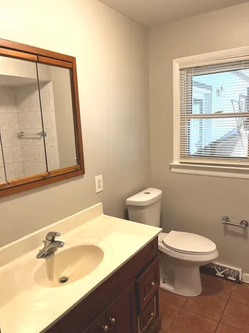 $297,000 | 939 Coach Road, Homewood, IL 60430