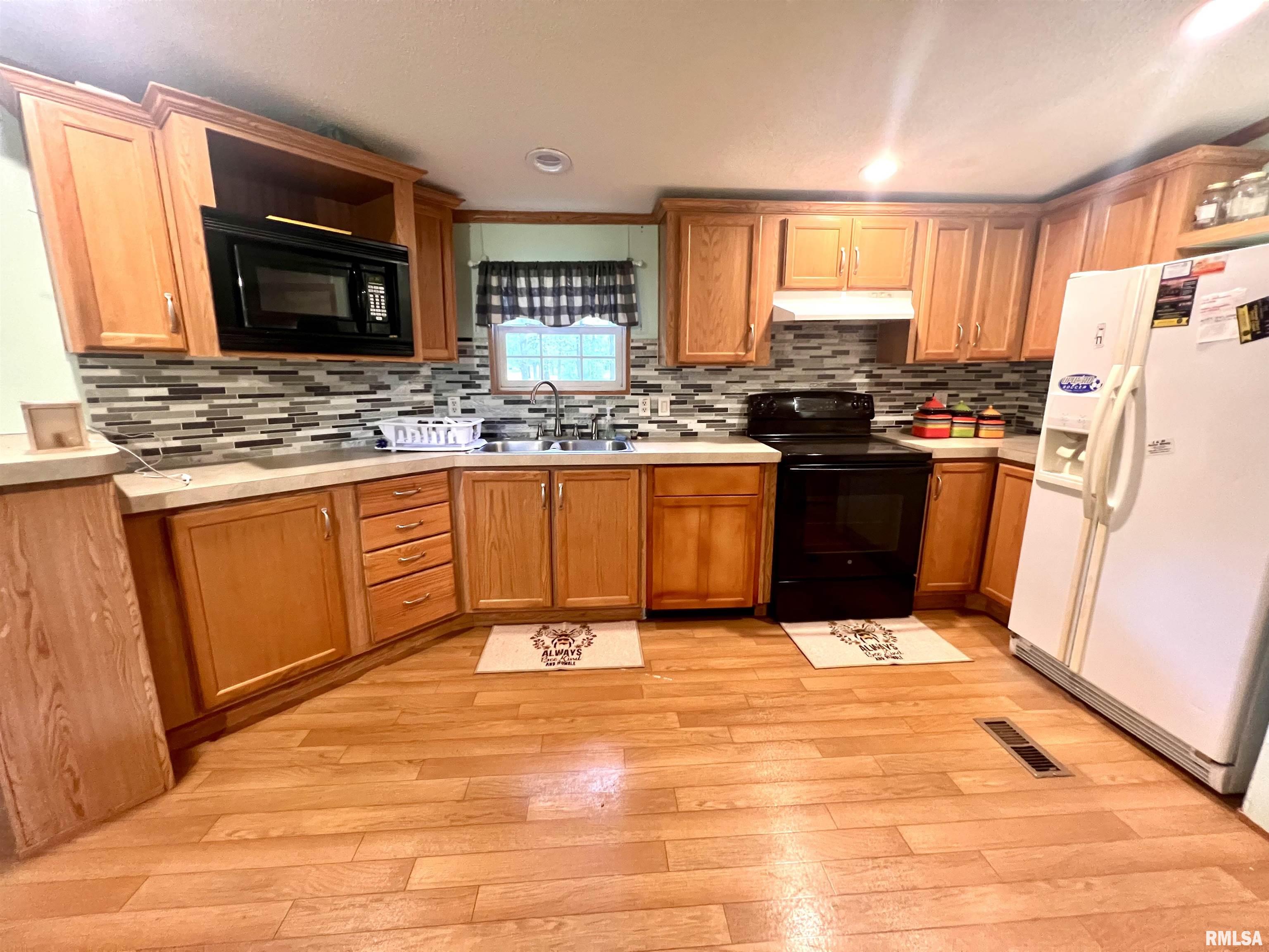 2076 Herrin Road Carterville, IL 62918 - Photo 14 of 20 Gallery Image 14