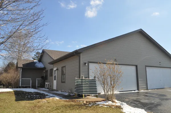 $285,000 | 521 South Railroad Street, Montgomery, IL 60538
