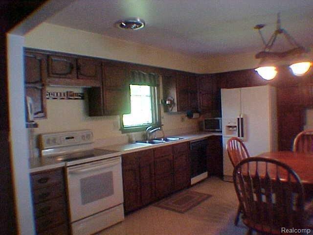 5151 King Road Howell, MI 48843 - Photo 17 of 22 MVC-025S.JPG