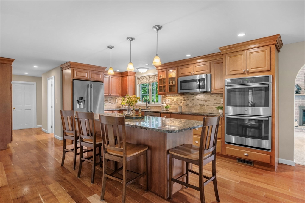 10 Grandview Road Reading, MA 01867 - Photo 10 of 42