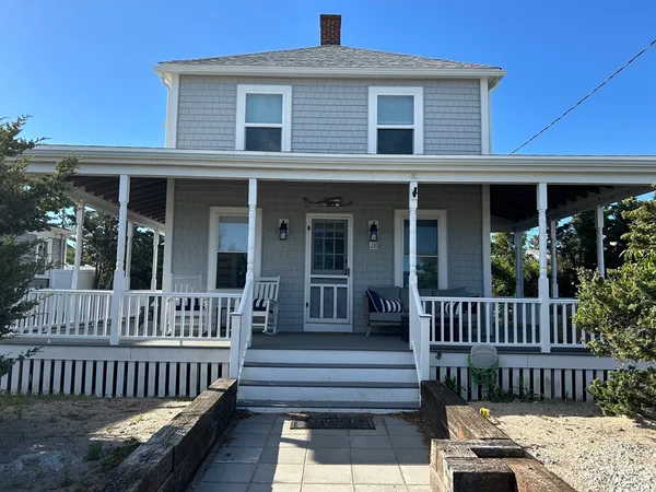 $3,000 | 18 Marshfield Avenue, Scituate, MA 02066