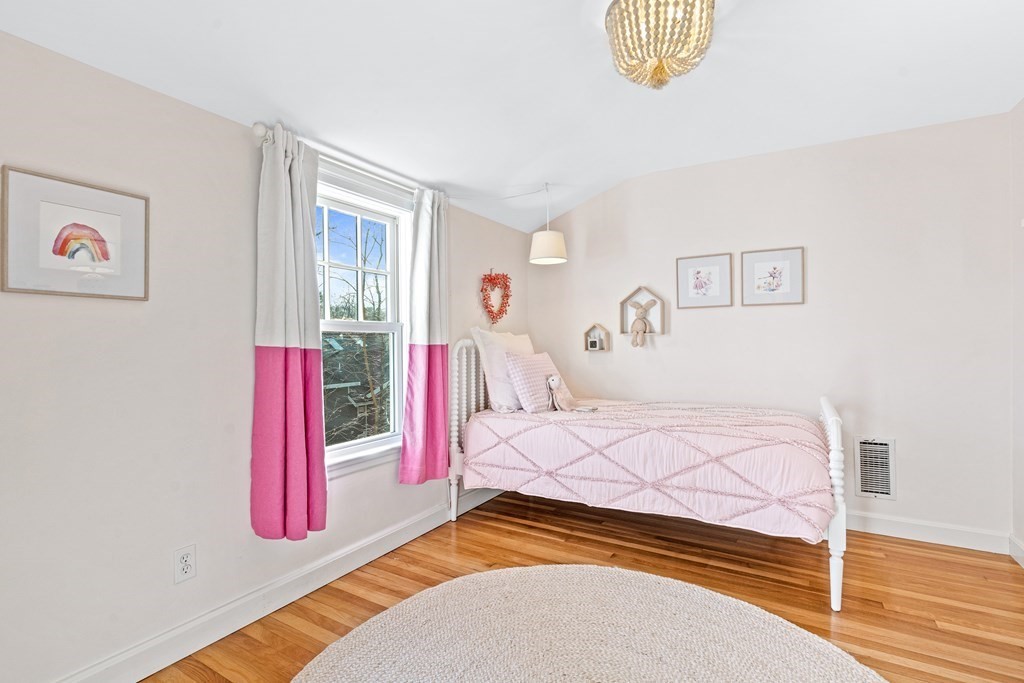 96 Glen Road Wellesley, MA 02481 - Photo 15 of 31