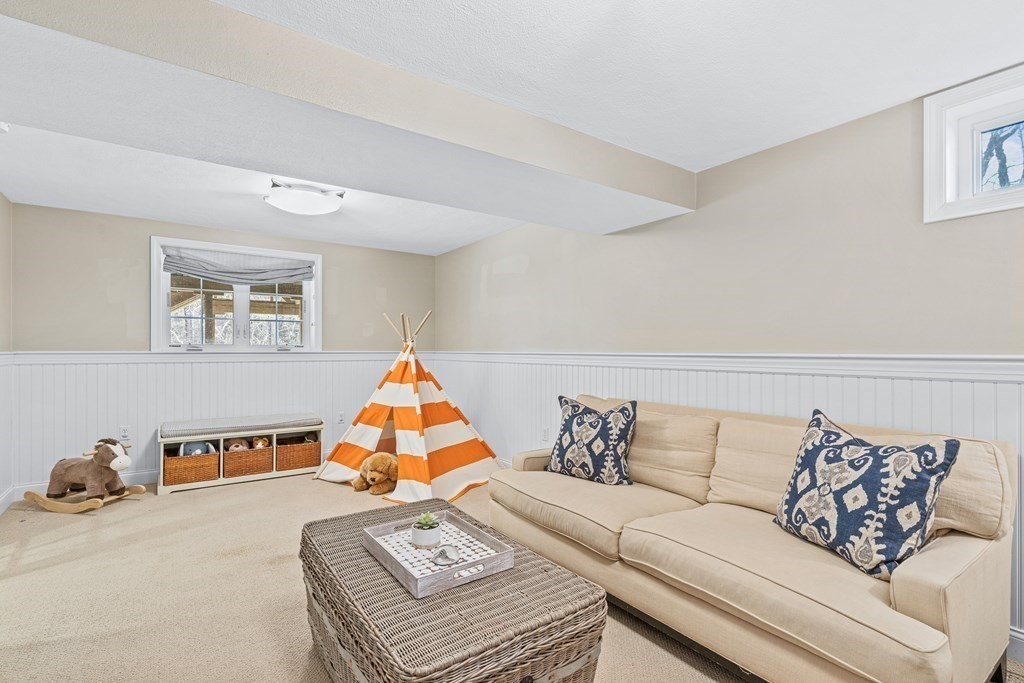 96 Glen Road Wellesley, MA 02481 - Photo 21 of 31