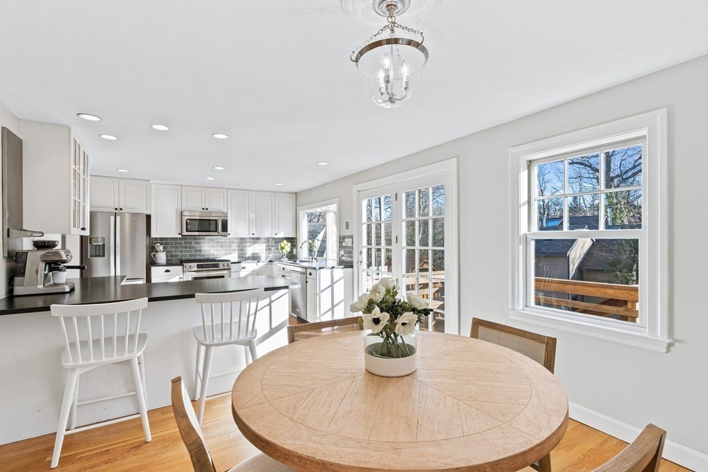 96 Glen Road Wellesley, MA 02481 - Photo 8 of 31