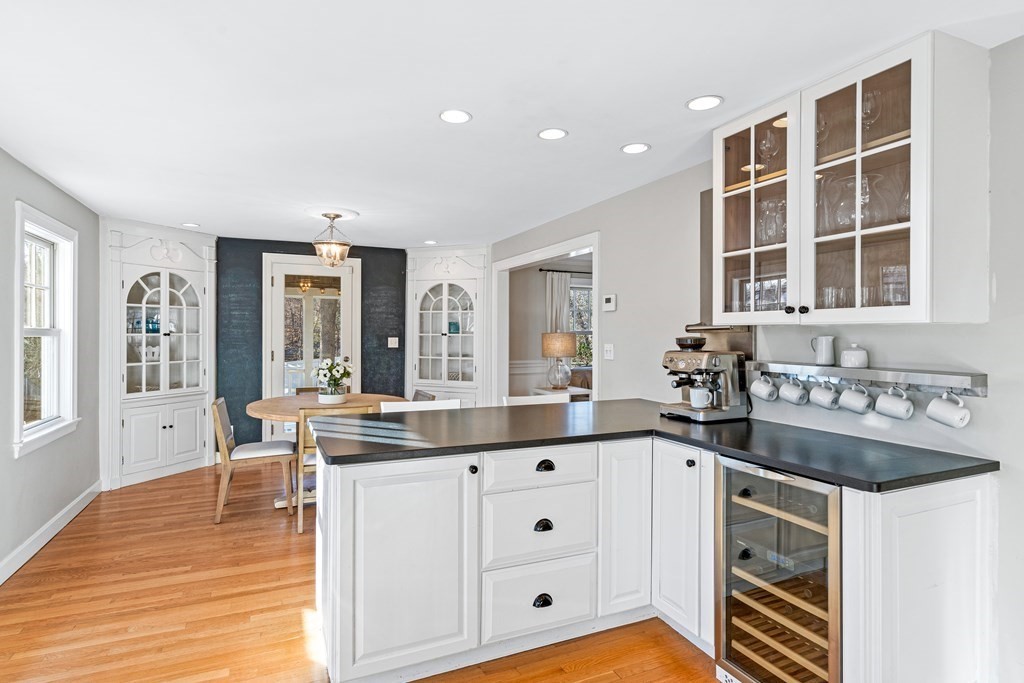 96 Glen Road Wellesley, MA 02481 - Photo 10 of 31