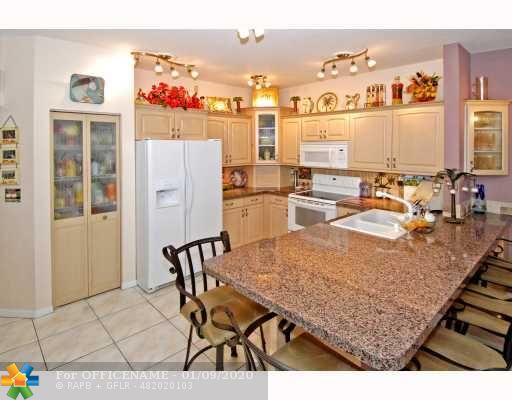 4080 Tree Top Road Cooper City, FL 33026 - Photo 3 of 8 Kitchen