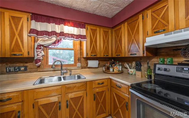 $399,000 | 98 Pinecrest Lane, Steelville, MO 65565