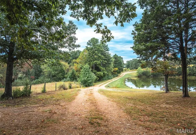 $399,000 | 98 Pinecrest Lane, Steelville, MO 65565