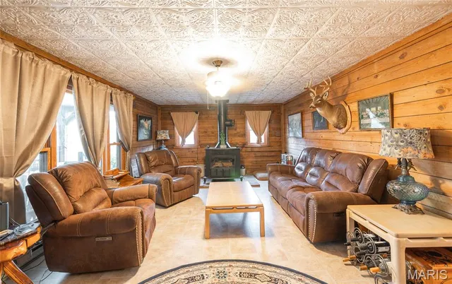 $399,000 | 98 Pinecrest Lane, Steelville, MO 65565