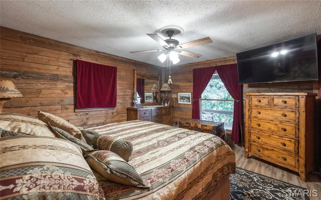 $399,000 | 98 Pinecrest Lane, Steelville, MO 65565