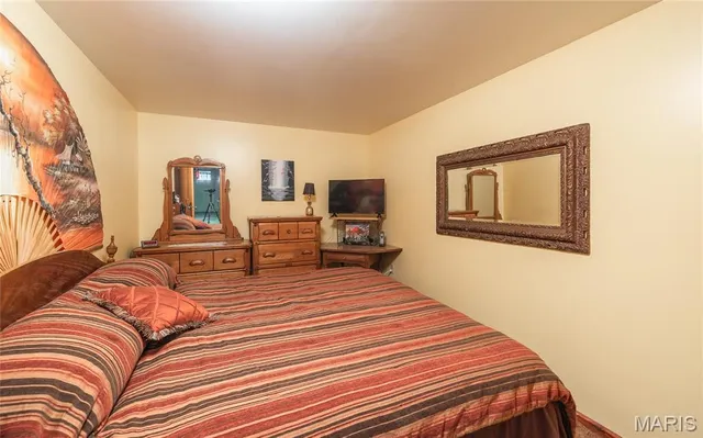 $399,000 | 98 Pinecrest Lane, Steelville, MO 65565