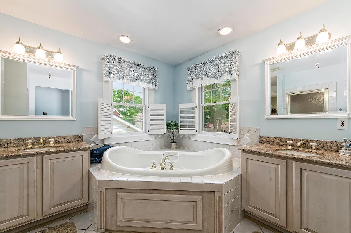 123 South Cassingham Road Bexley, OH 43209 - Photo 25 of 48