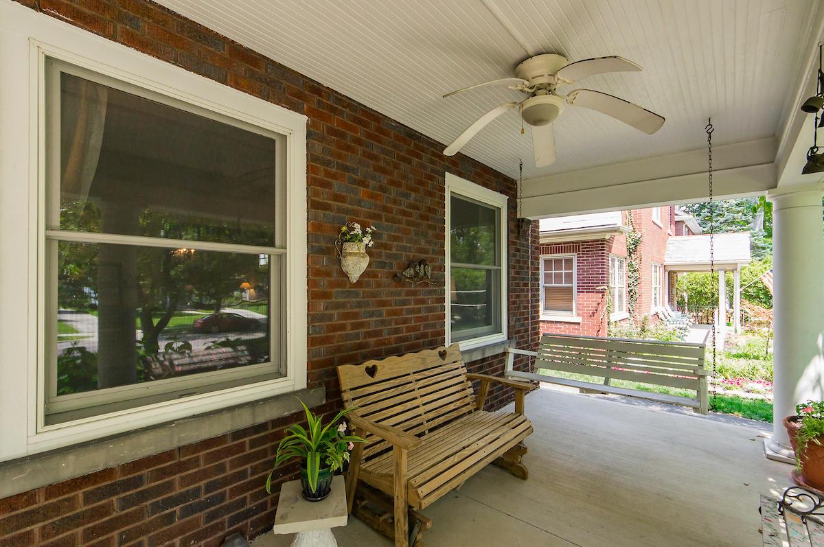 123 South Cassingham Road Bexley, OH 43209 - Photo 3 of 48
