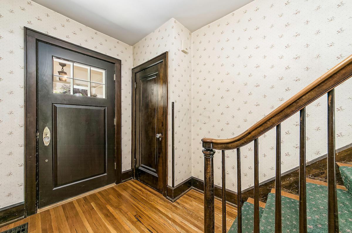 123 South Cassingham Road Bexley, OH 43209 - Photo 4 of 48