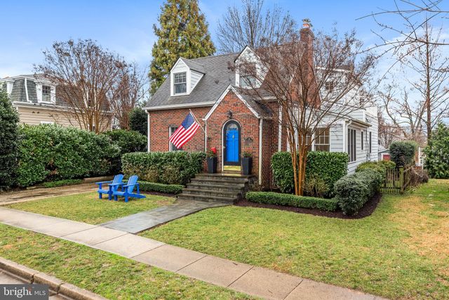$1,355,000 | 15 East Oak Street, Alexandria, VA 22301