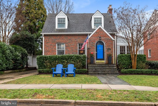 $1,355,000 | 15 East Oak Street, Alexandria, VA 22301