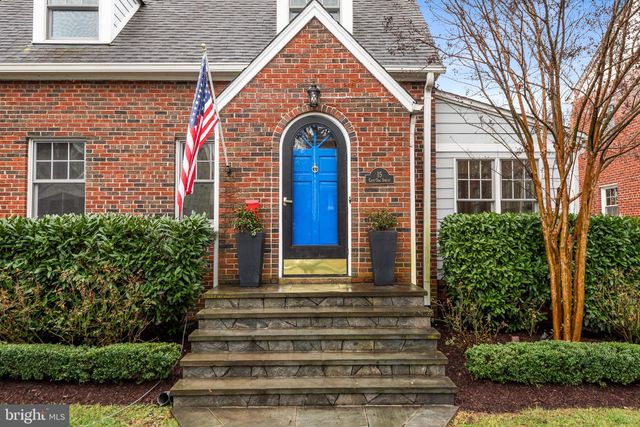 $1,355,000 | 15 East Oak Street, Alexandria, VA 22301