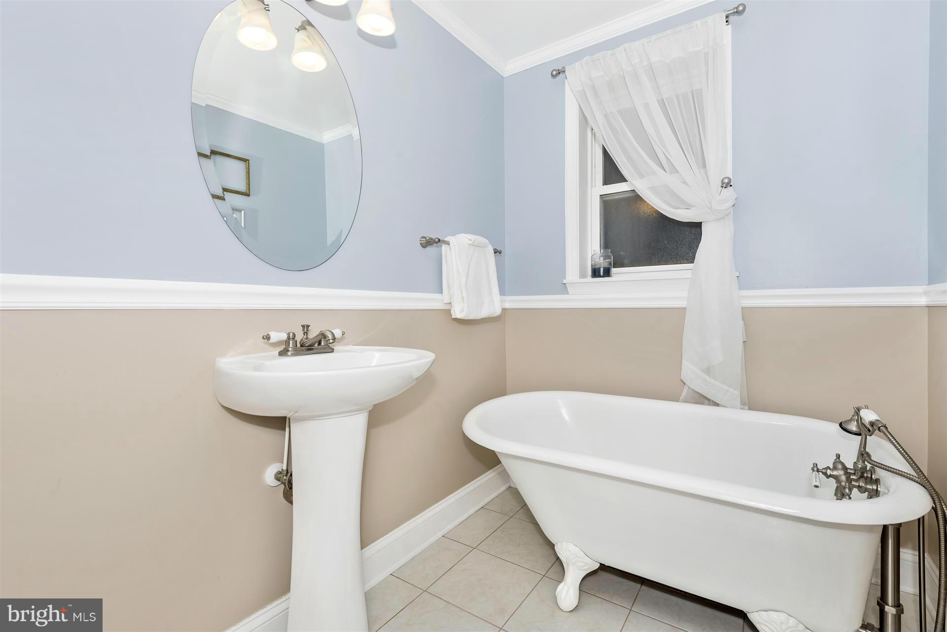 2169 Bowersox Road New Windsor, MD 21776 - Photo 22 of 27 Bath 2 w Claw Foot Tub