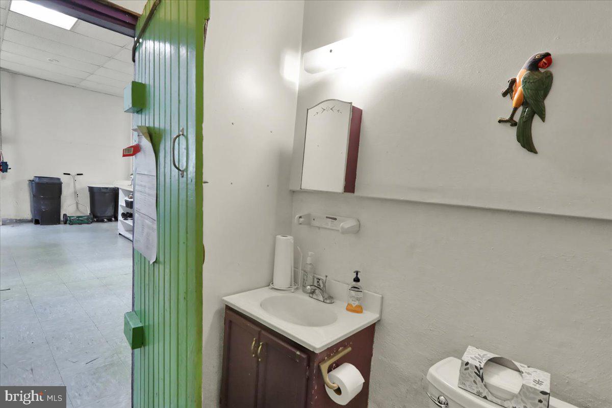 529 Chestnut Street West Reading, PA 19611 - Photo 20 of 29 a bathroom with a sink vanity and toilet