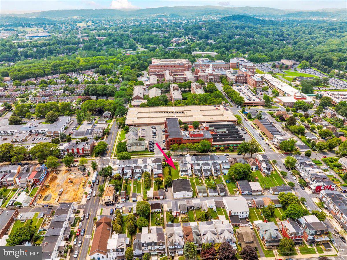 529 Chestnut Street West Reading, PA 19611 - Photo 25 of 29 a view of a city